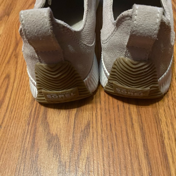 Sorel out n about tan slip on women's shoes soft taupe size 7 155 - Picture 4 of 10